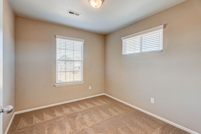 Building Photo - 5 bedroom single family home in Castle Rock.