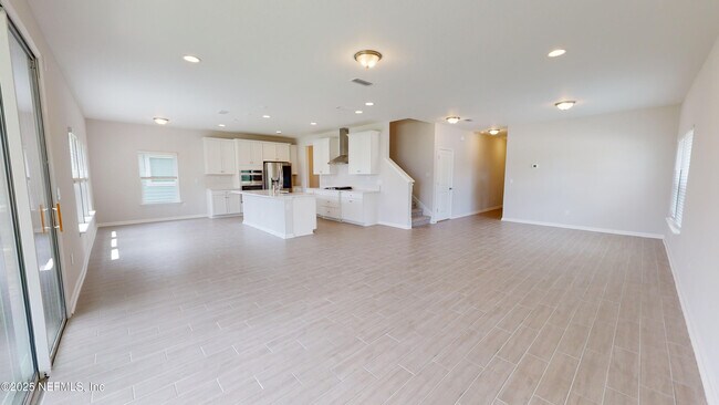 Building Photo - 45 Newton Ln