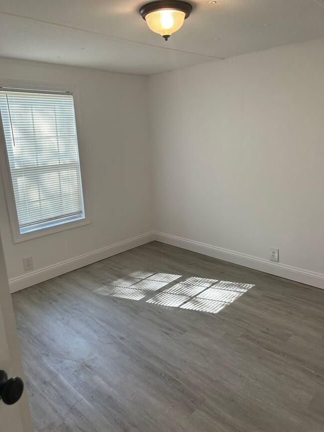 Building Photo - Greenville, 3BD/2.BA, 1536