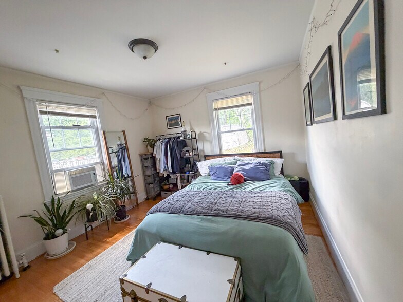 Bedroom 3 - 51 Leamington Rd