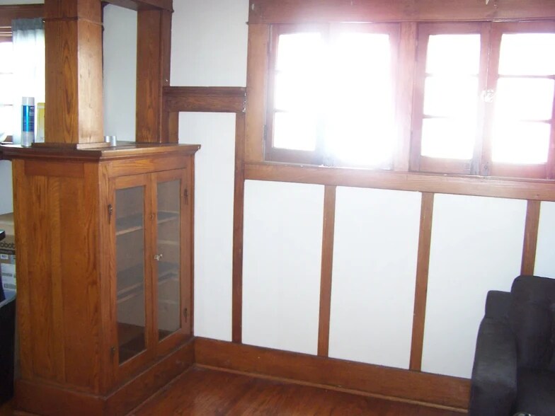 Building Photo - 93 Lovering Ave
