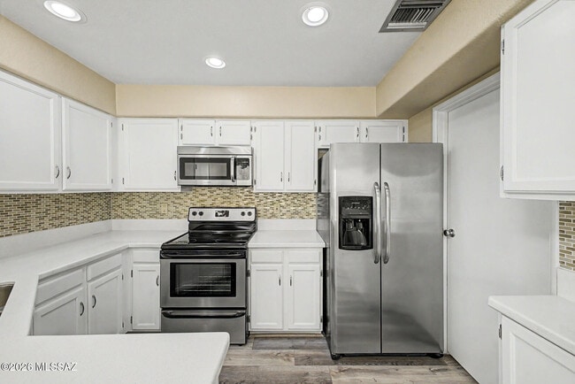 Building Photo - 5250 Woodspring Dr