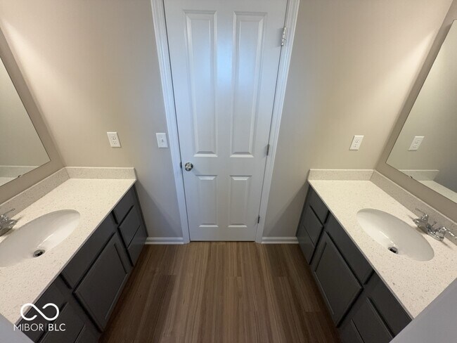Building Photo - 1405 Sunbrook Ct