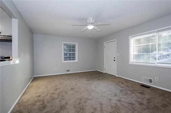 Building Photo - 3539 Tulip Dr