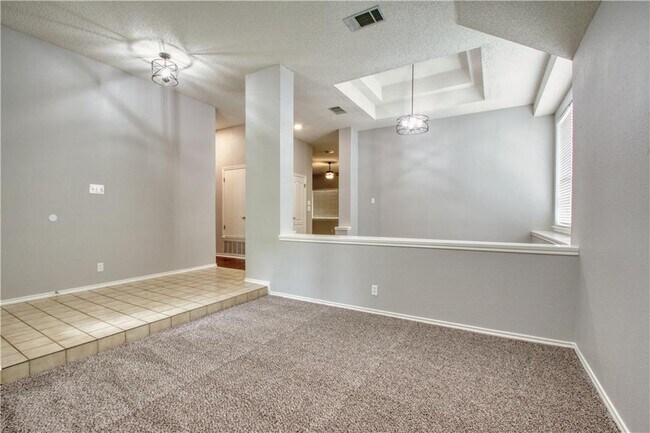 Building Photo - 306 Marigold Ln