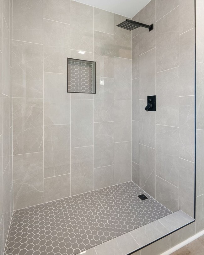 Building Photo - Completely Renovated Durham Home!
