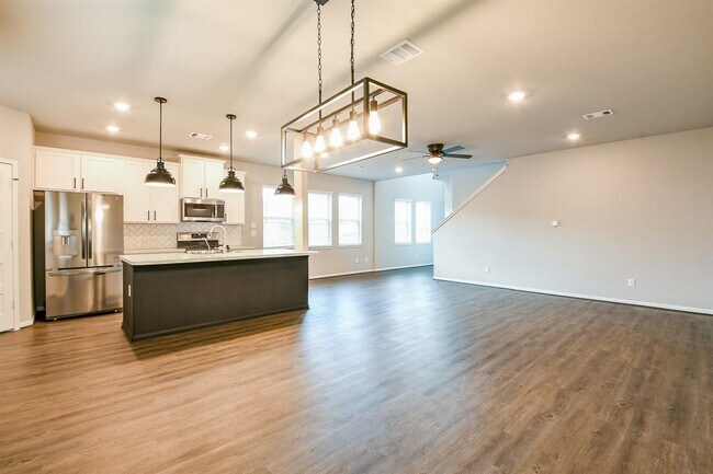 Building Photo - 5504 Evanston Ln