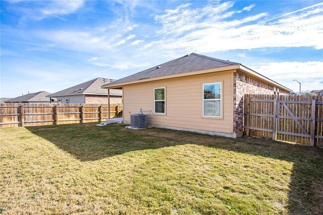 Building Photo - 607 Brashear Ln