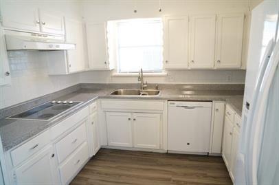 Building Photo - 6537 Meadowview Ln