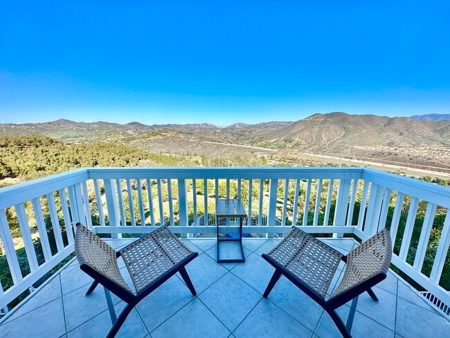 Building Photo - Beautiful, Shorter-Term, Fully Furnished Upstairs Guest Home, on Secluded Hilltop Property with M...