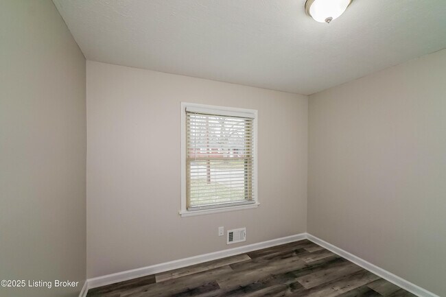 Building Photo - 7709 Mango Dr