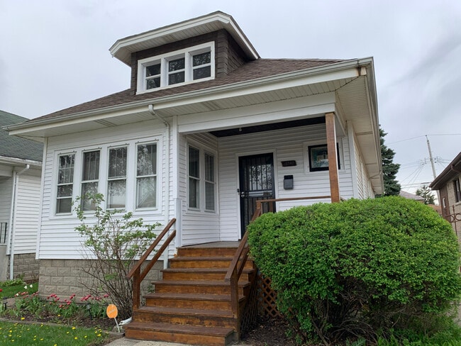Building Photo - 10340 S Sangamon St