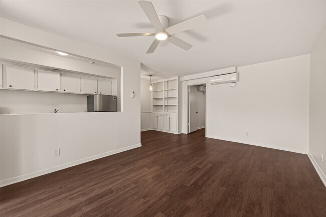 Building Photo - 1217 Heights Blvd