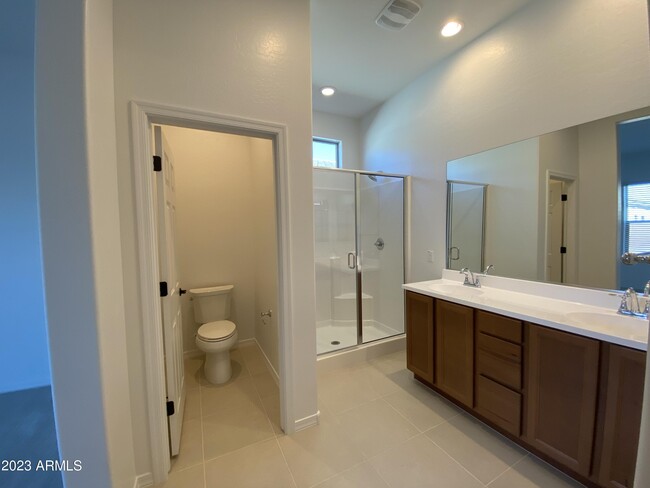 Building Photo - 442 W Golden Aspen Dr