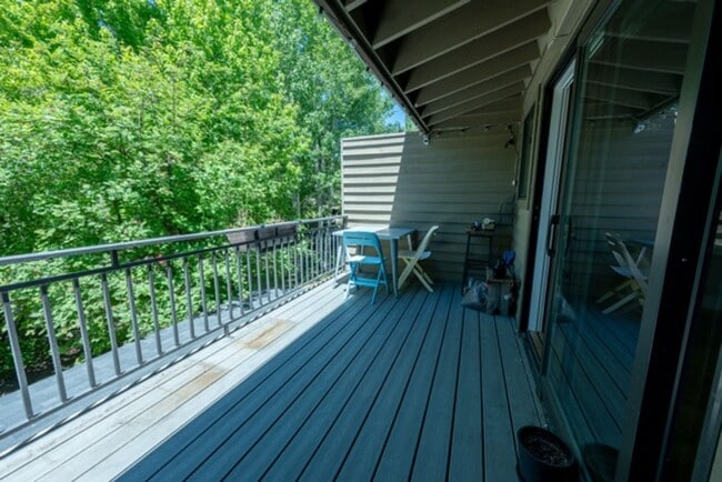 Building Photo - Sun Valley Townhome Steps from Skiing, Hiking, and Biking Trails