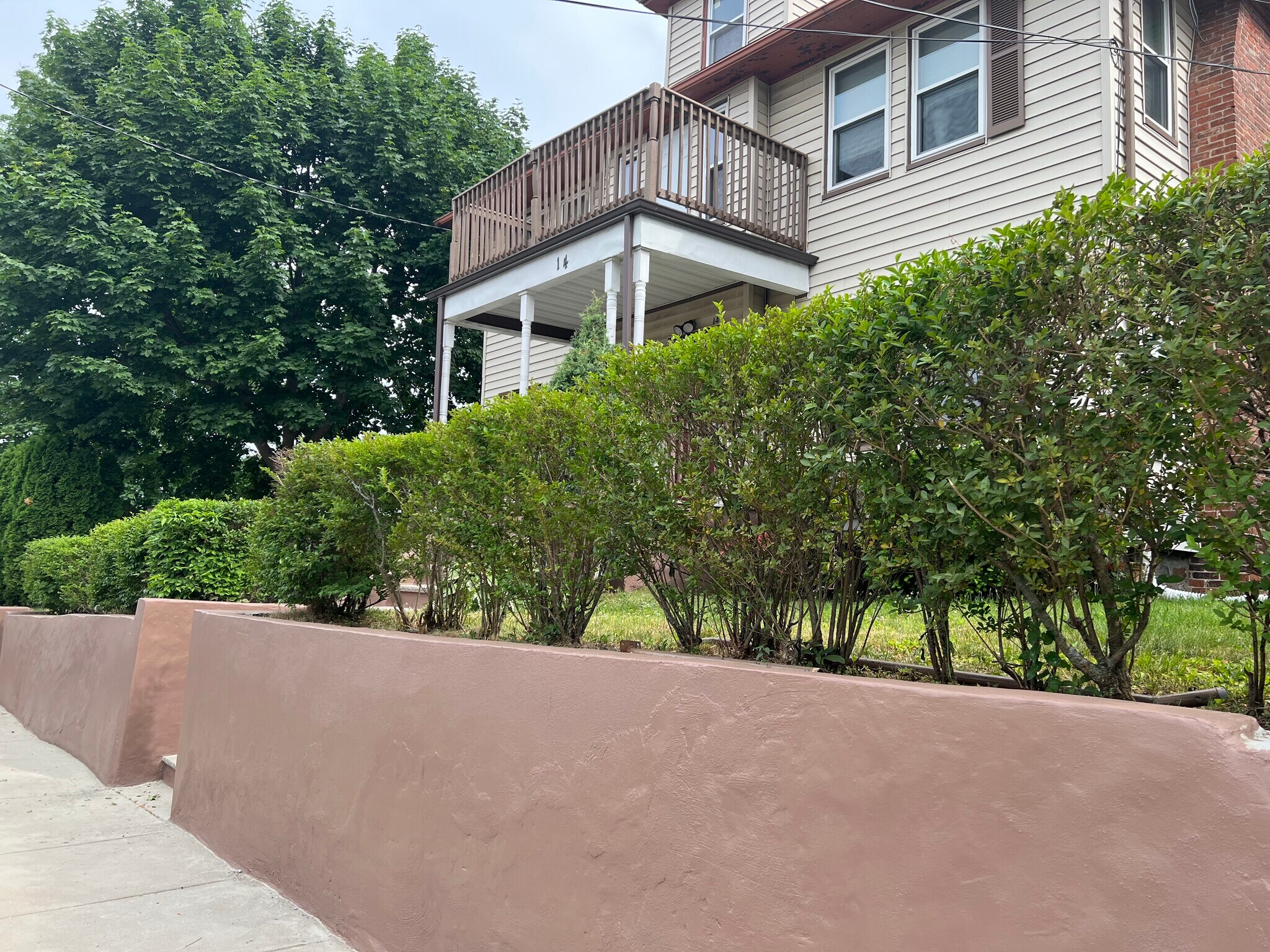 Building Photo - 14 Hazelwood St