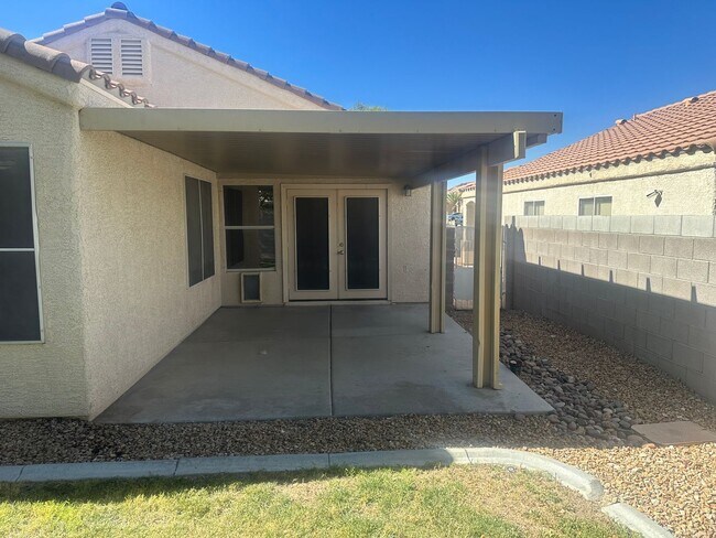 Building Photo - NW!! Single Story Home!! No Carpet!! Pot S...