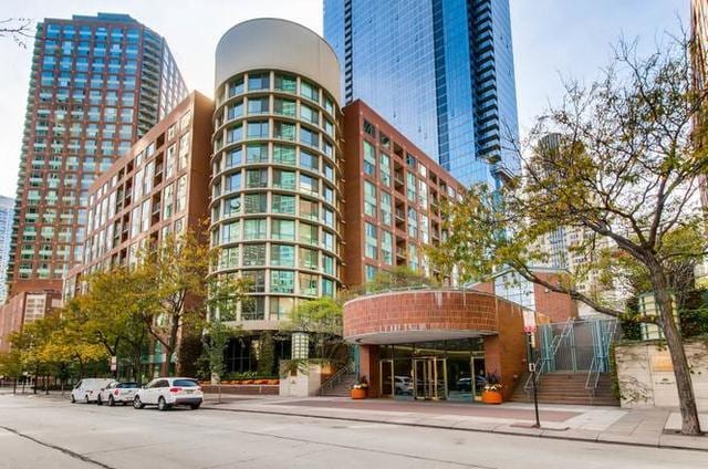 Primary Photo - 440 N McClurg Ct