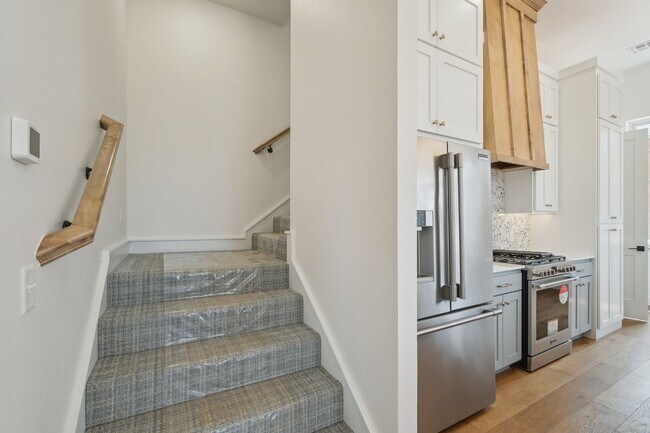 Building Photo - Classic Cape Cod Meets Modern Glam: Your D...