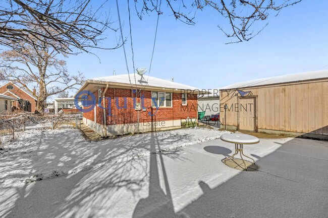 Building Photo - 4893 S Wasatch St