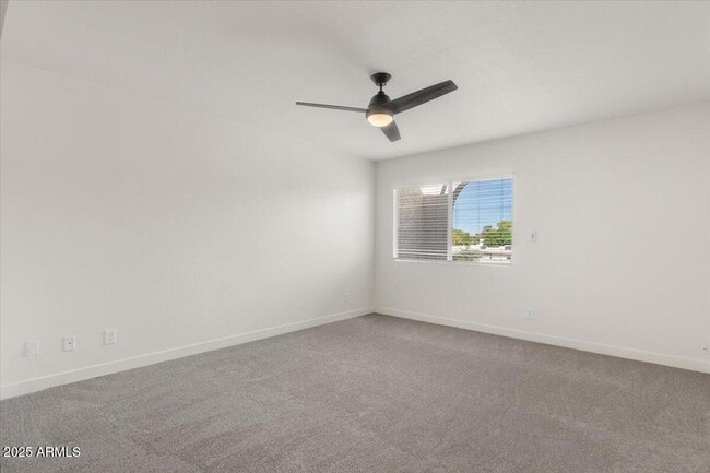 Building Photo - 7803 E Vernon Ave