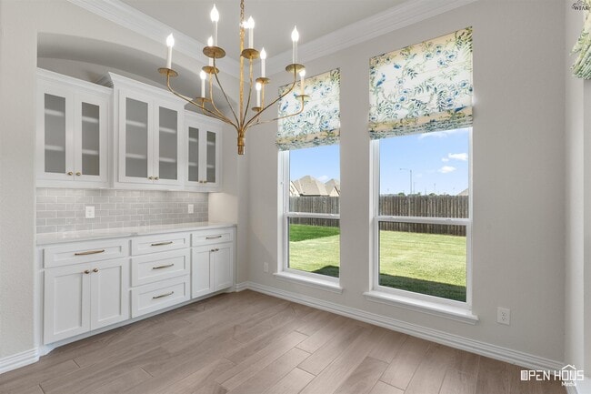 Building Photo - 5682 Blackstone Dr