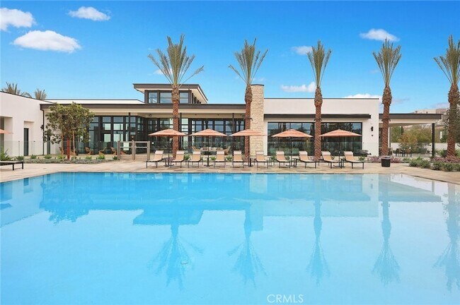 Building Photo - 478 Sycamore Dr