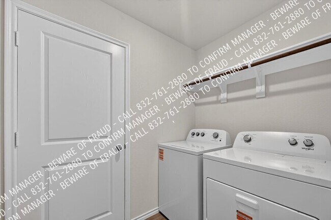 Building Photo - 6111 Shearwater Rd