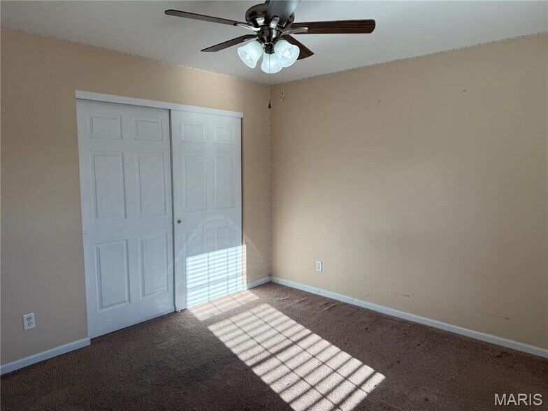 Building Photo - 733 Pecan Hill Dr