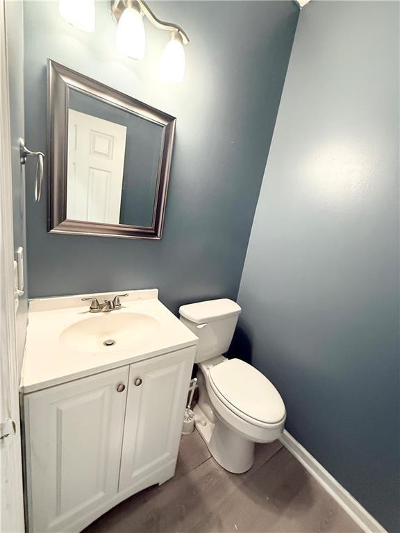 Building Photo - 2443 Walnut Tree Ln