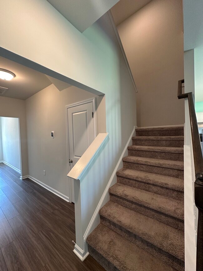 Building Photo - 757 Lambeth Ln