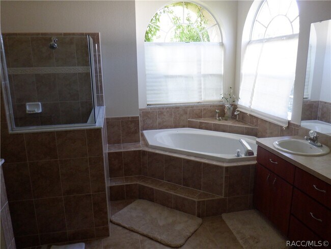 Building Photo - 315 E Dusty Ct