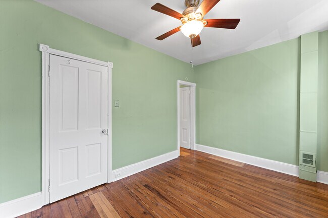 Building Photo - 1139 Titan St