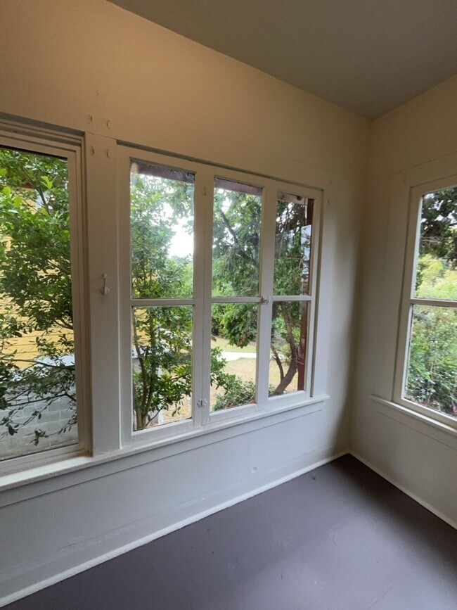 Building Photo - 1141 Franklin St