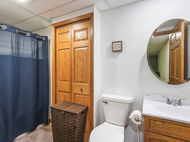 Building Photo - 251 Ashbourne Dr