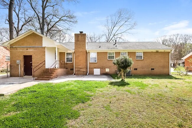 Building Photo - 4629 Dawnwood Dr