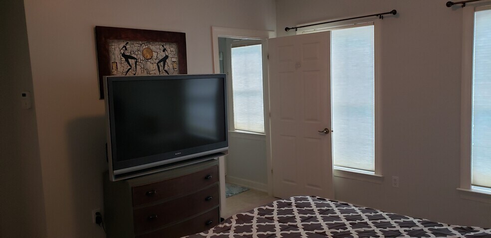 Building Photo - 404 Sawgrass Hill Ct