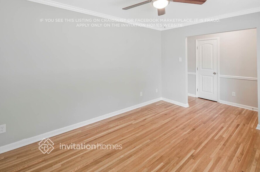 Building Photo - 5917 Olinda St