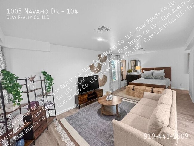Building Photo - 1008 Navaho Dr