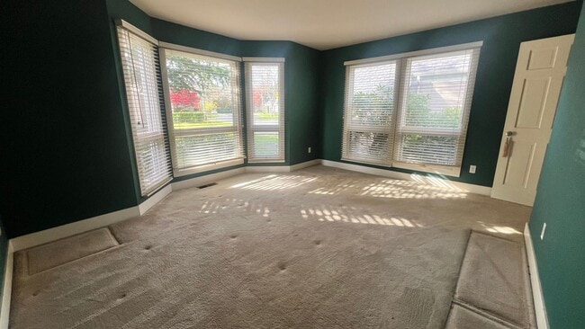 Building Photo - Spacious Devonshire Gem – 3 Bed, 2.5 Bath ...