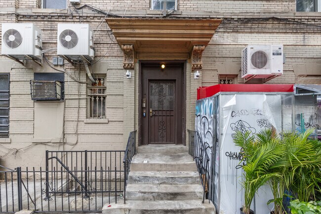 Entrance. - 1549 Dekalb Ave