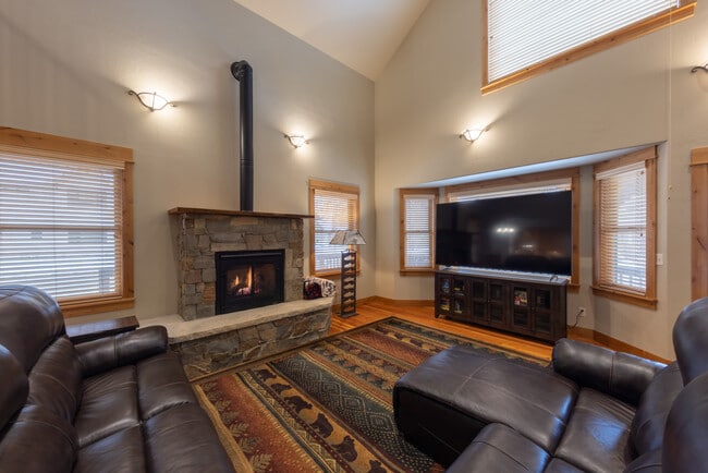 Building Photo - 1608 Gale Ct