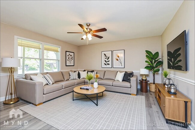 Building Photo - 907 Briar Ct
