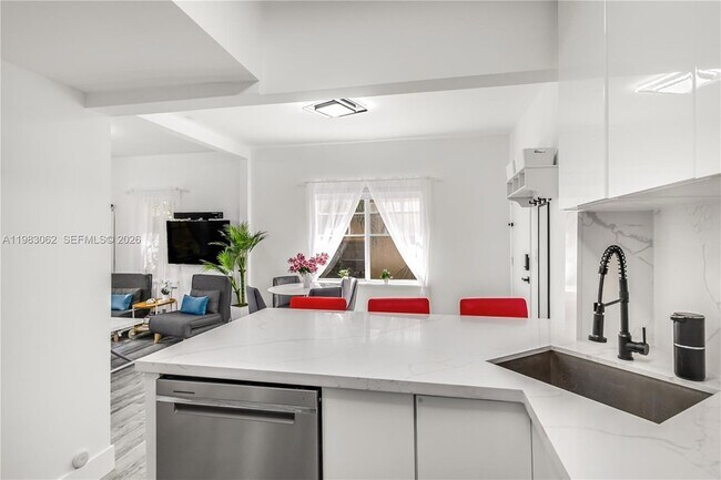 Building Photo - 750 Pennsylvania Ave