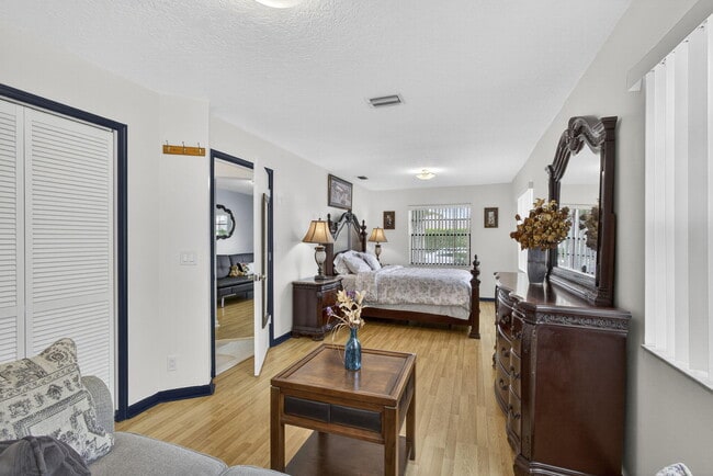 Building Photo - 798 Blueberry Dr
