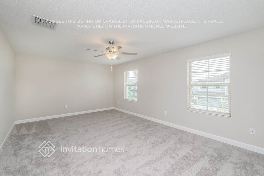 Building Photo - 2851 Coach Manors Way
