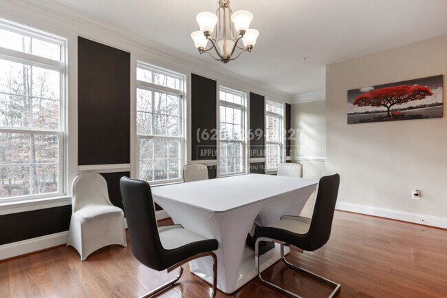 Building Photo - 15816 Swanscombe Lp