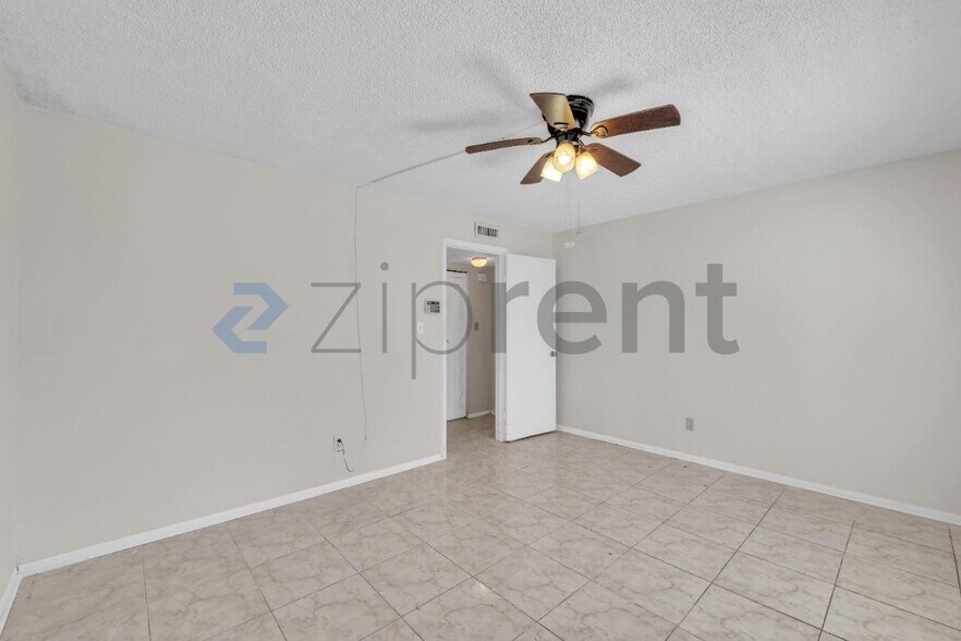 Building Photo - 7518 Needle Leaf Pl