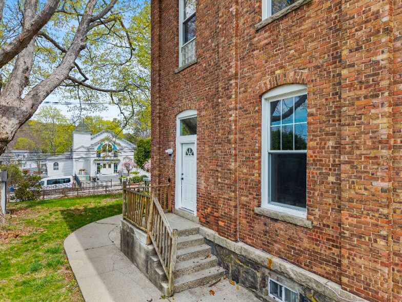 Building Photo - 139 Boswell Ave