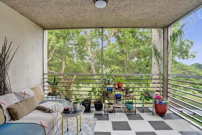 Building Photo - 9460 Tangerine Pl